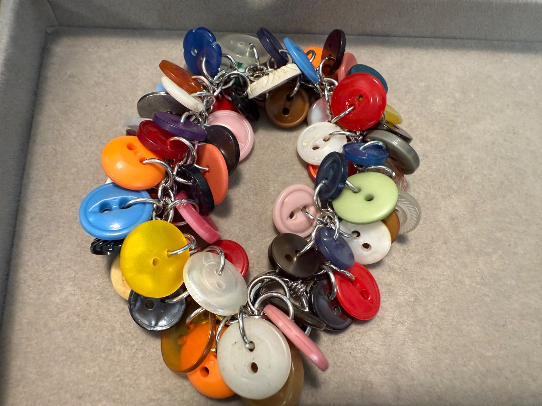 Avon Button Brangle Bracelet