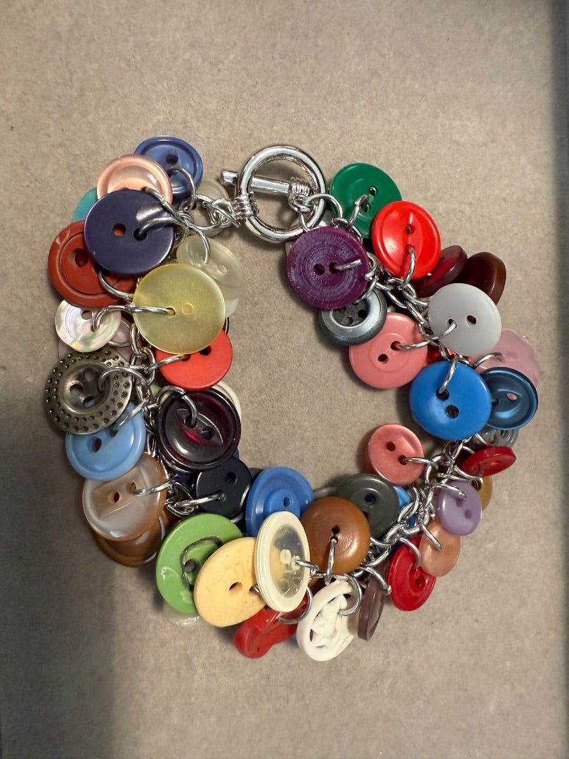 Avon Button Brangle Bracelet