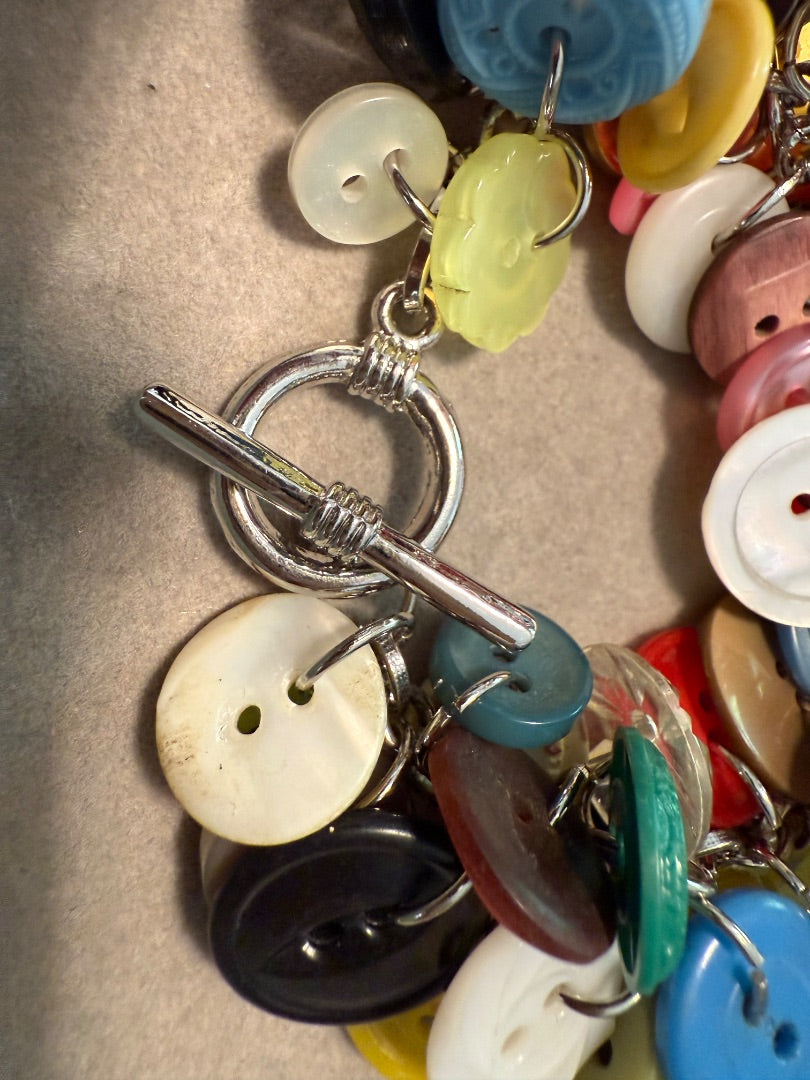 Avon Button Brangle Bracelet