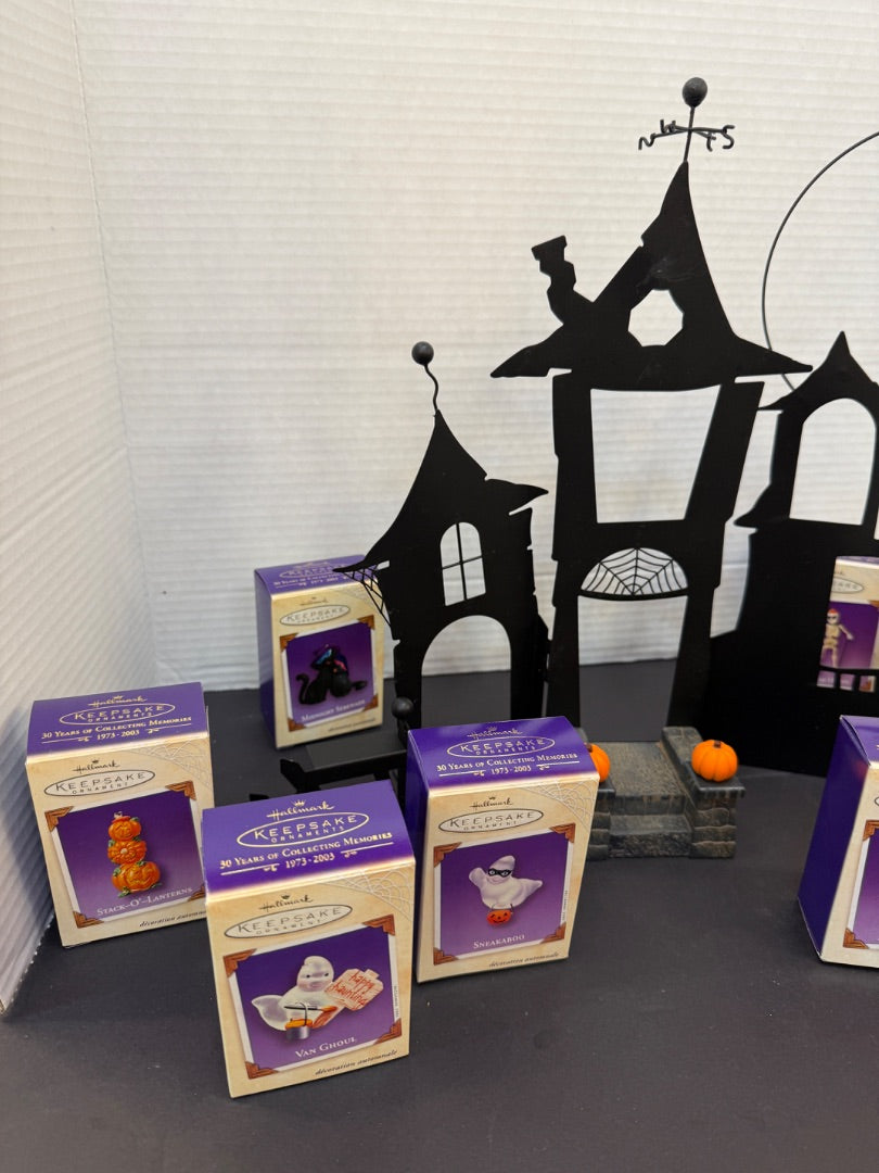 2003 Hallmark Halloween set