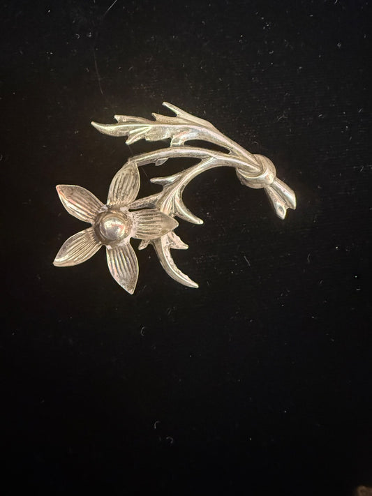 925 Sterling Flower Pin