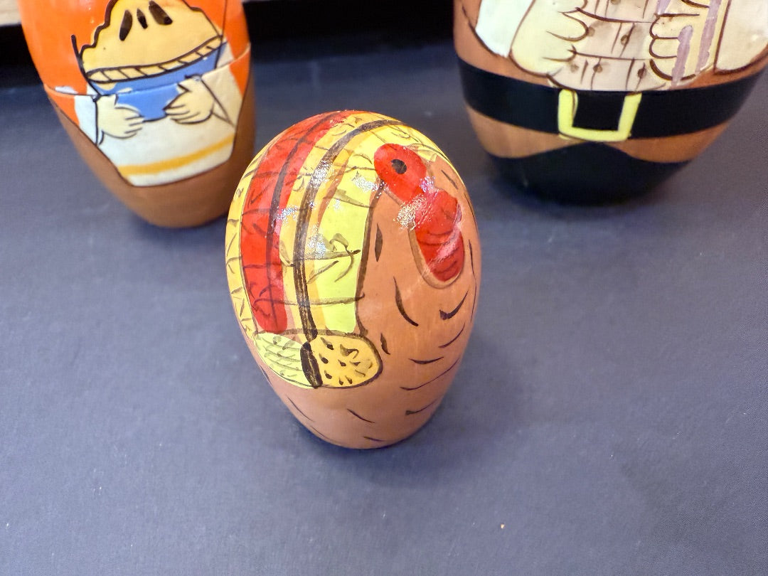 3 pc Thanksgiving Pilgrim Nesting dolls