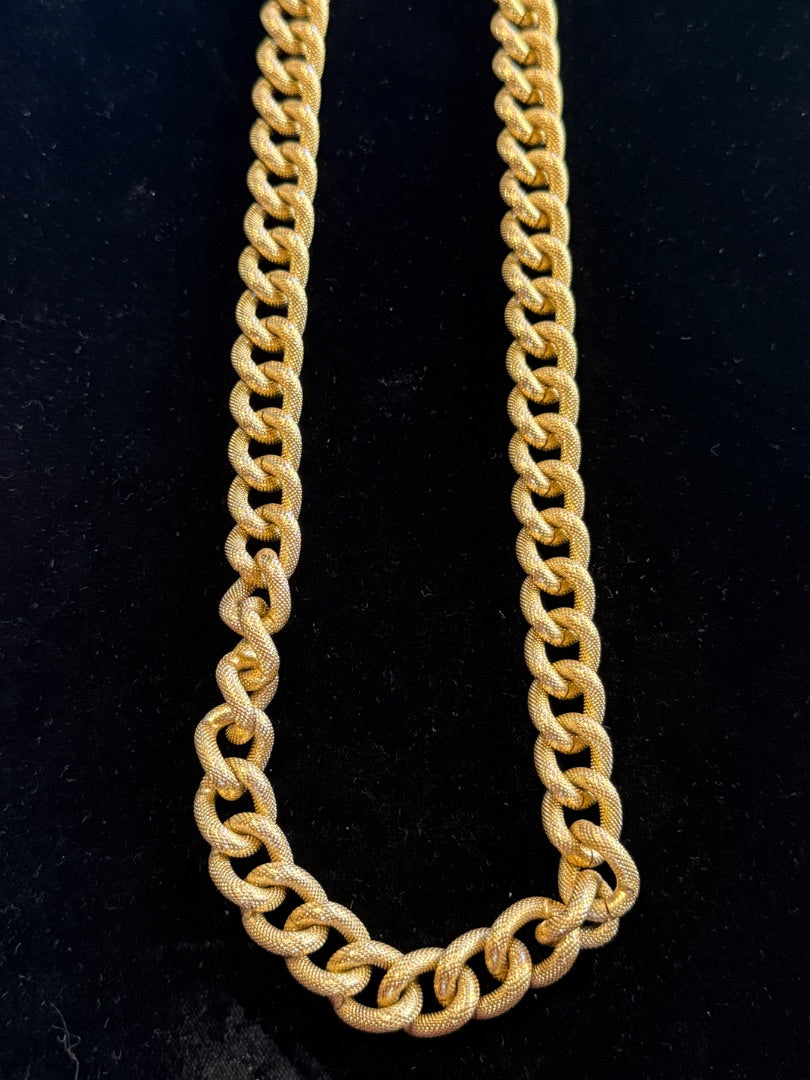 1975 Gilded Chunky Textured Avon Necklace