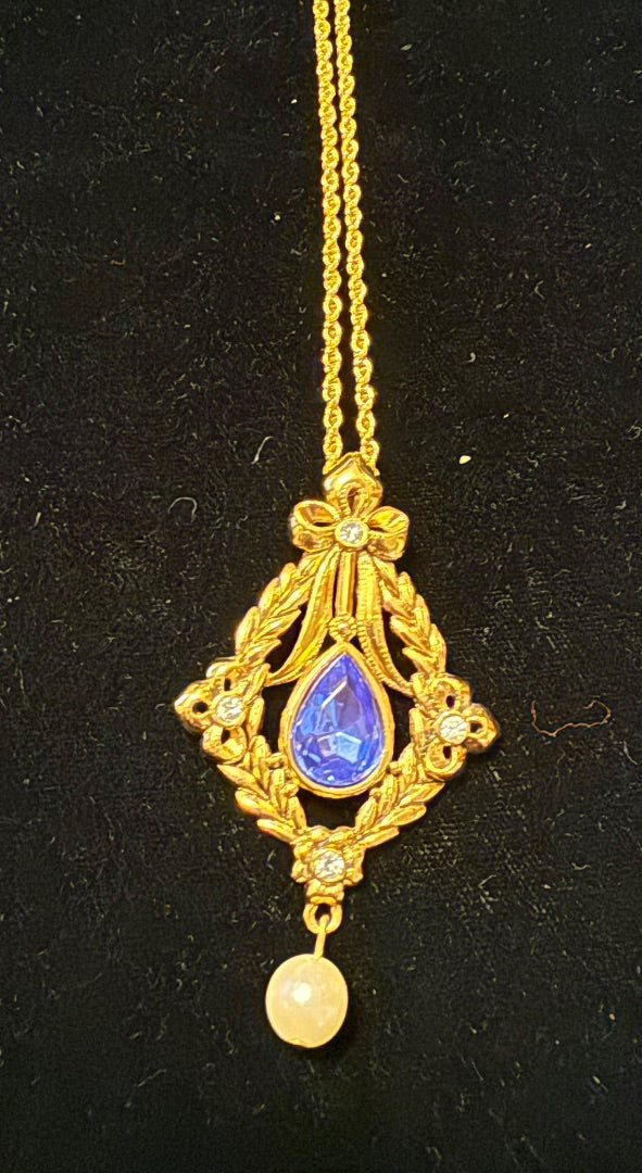 Blue Pendant Gold Toned Avon Necklace
