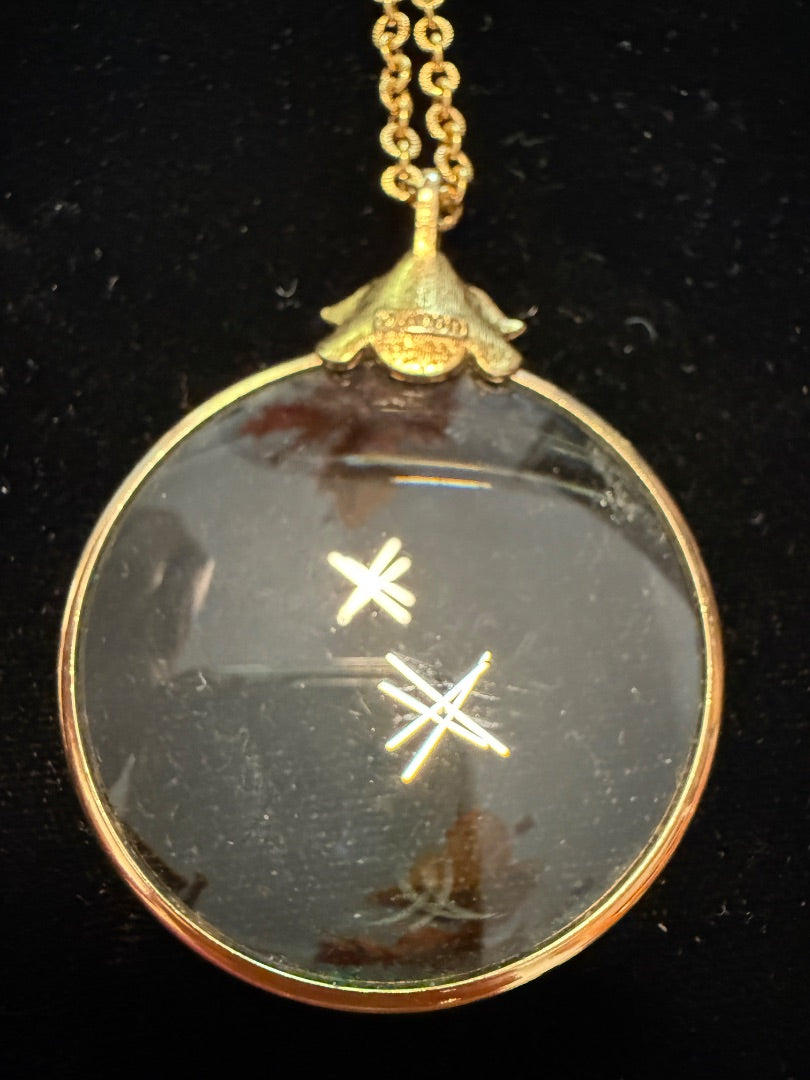 1976 Avon Magnifying Glass Necklace