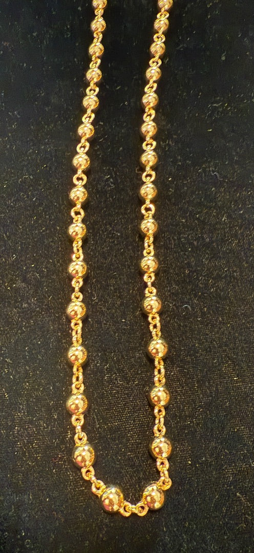 Vtg 17" Gold Tone Ball Avon Necklace