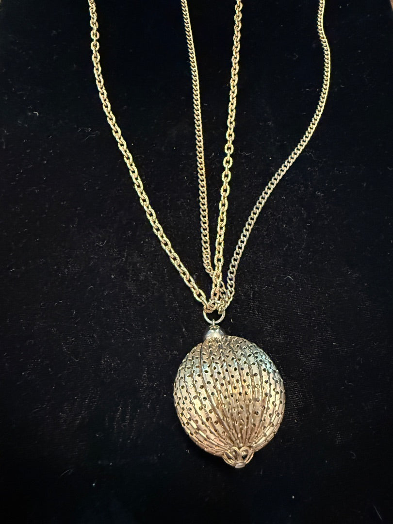 Vtg Gold tone Sphere Ball Necklace