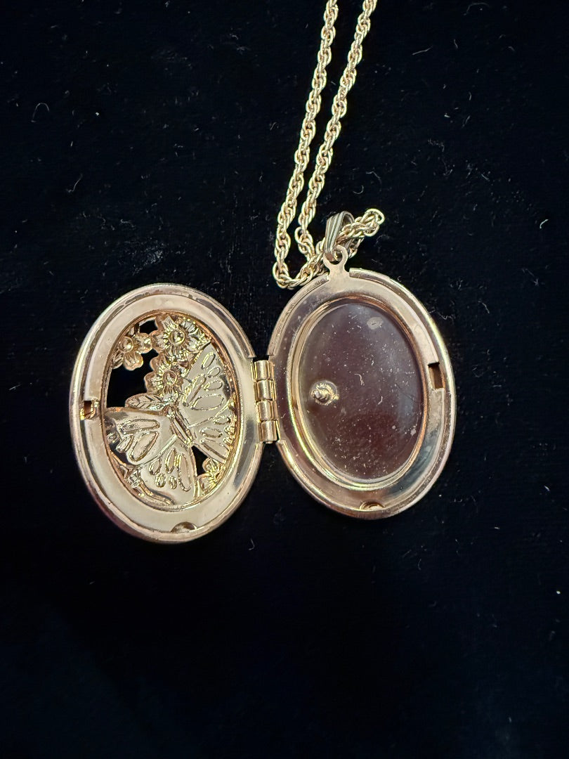 Vtg Butterfly Locket Avon Necklace