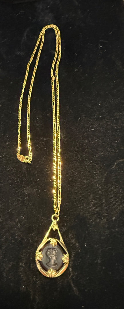 Vtg Butterfly Locket Avon Necklace