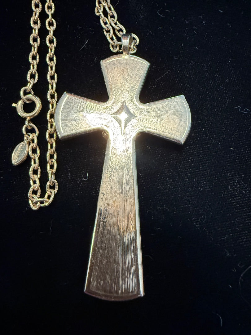 Vtg 70's Juliet Cross Pendant Avon Necklace