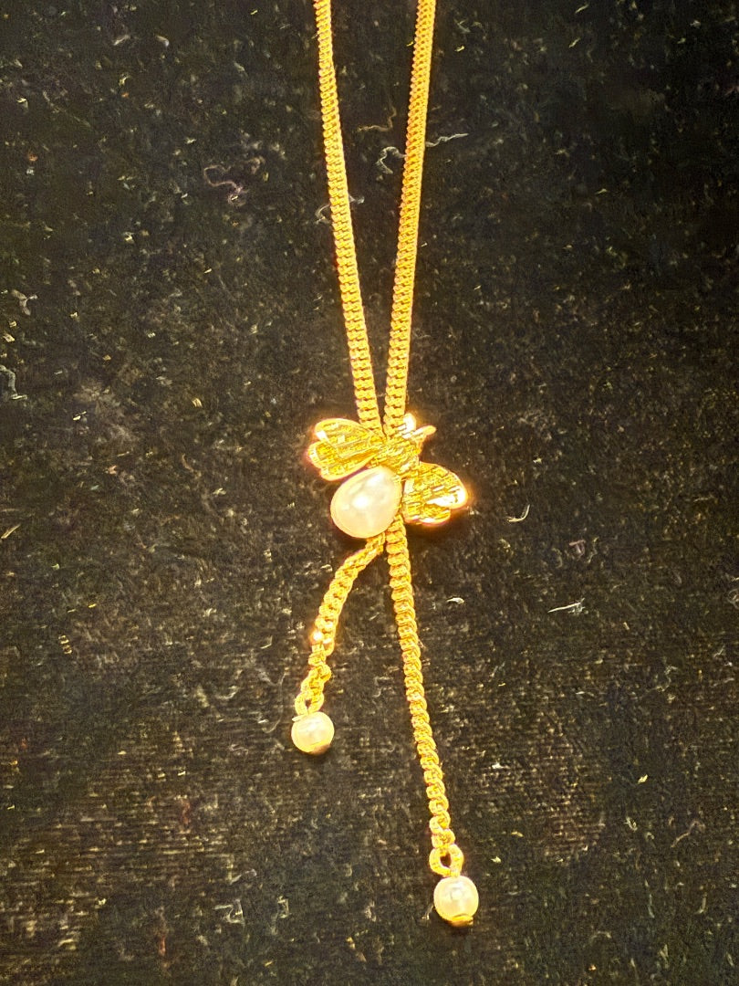 Vtg Avon Honey Bee Gold Tone Pearl Necklace