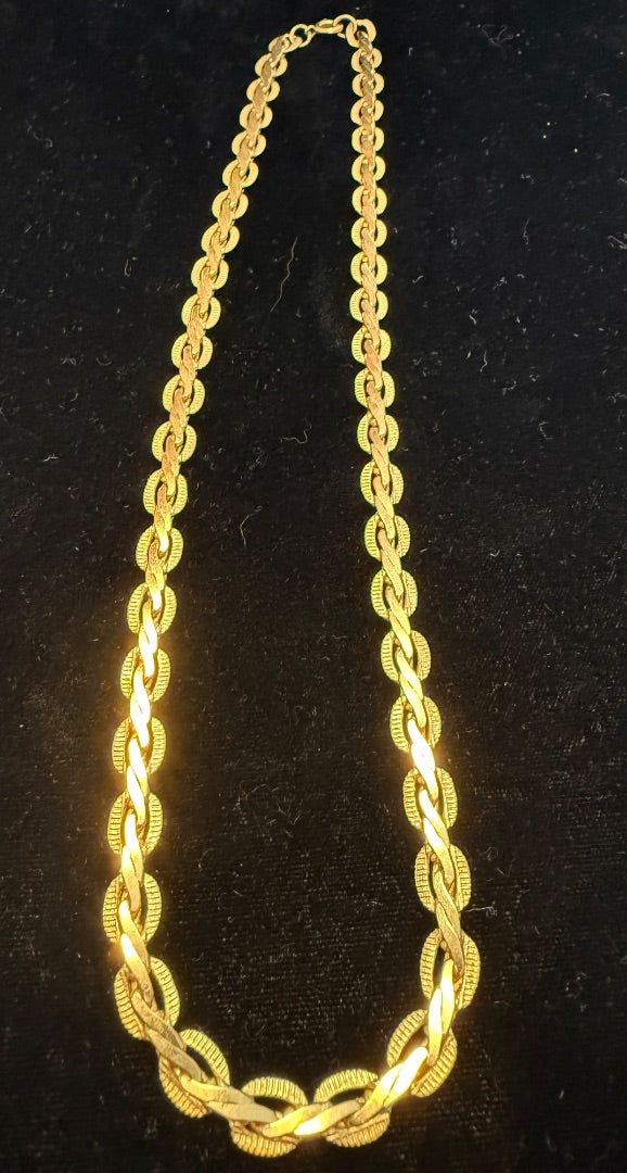 Braided Gold Tone Raised Chain Avon Necklae