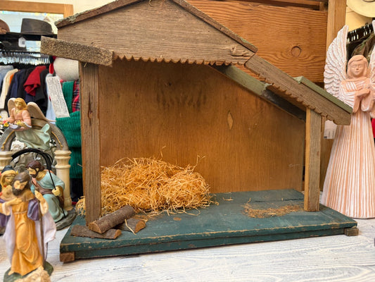 Primitive wood Manger