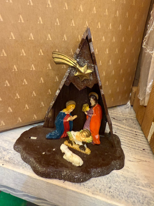 Sm plastic Vtg nativity