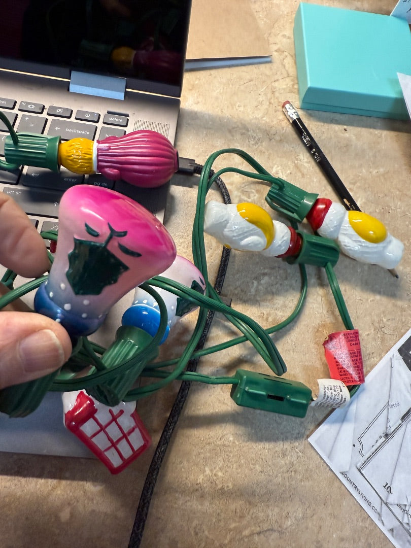 1984 Vtg Avon String lights