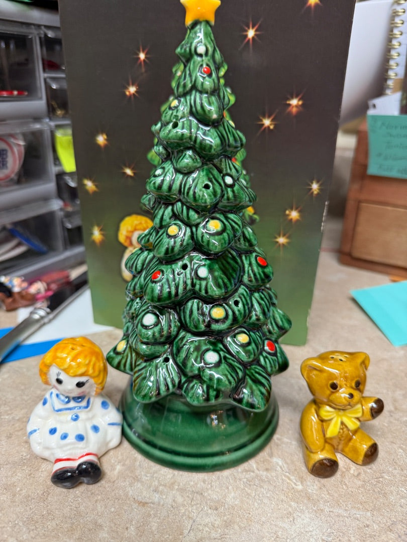 1979 Vtg Avon Christmas’s tree Hostess set