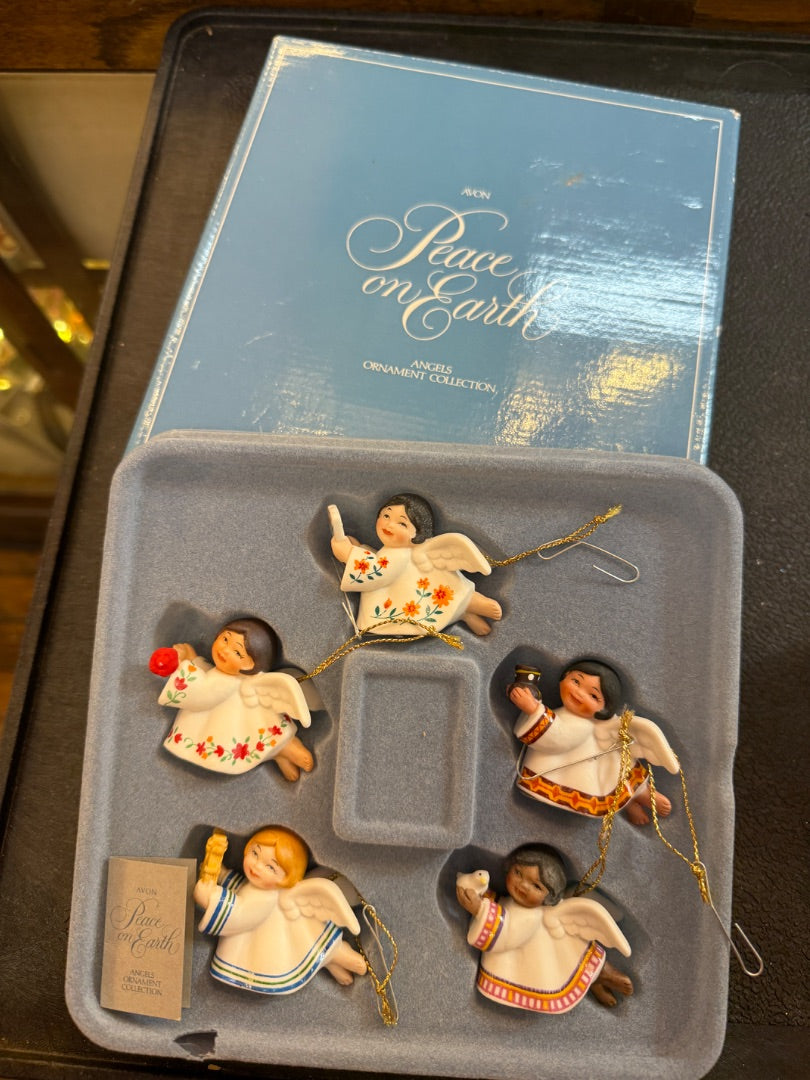 Peace on Earth -5 Angels