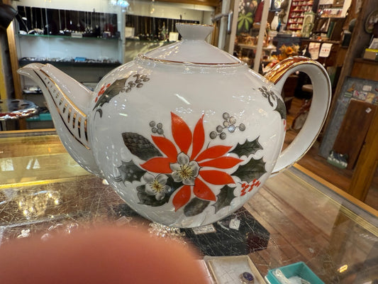 Poinsettia Xmas teapot