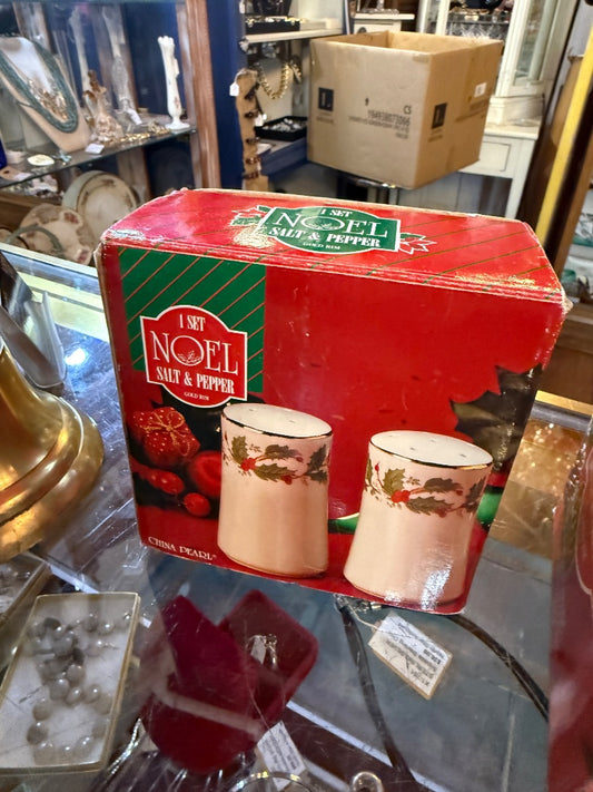 Noel Salt Pepper