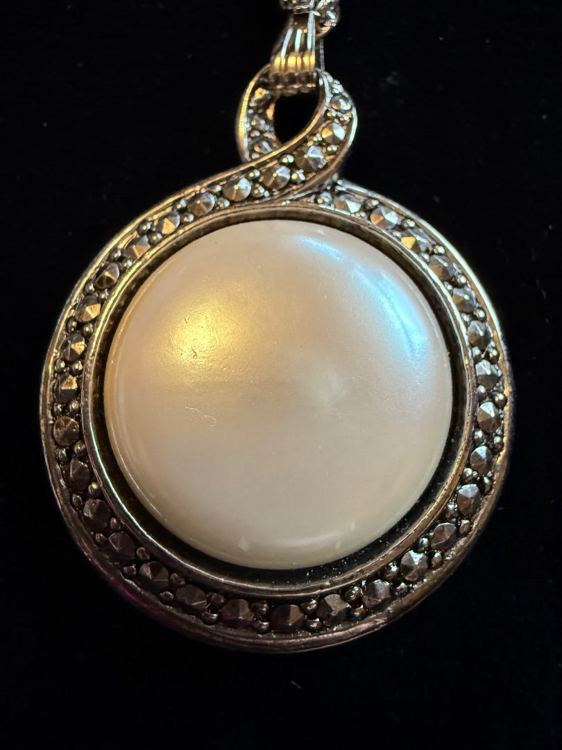 Reversable 1993 Pearl L Marcasite Necklace ===