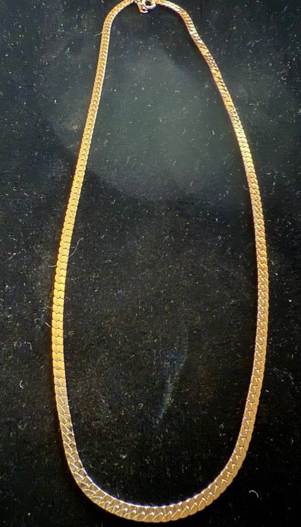 Avon Silver Toned Necklace