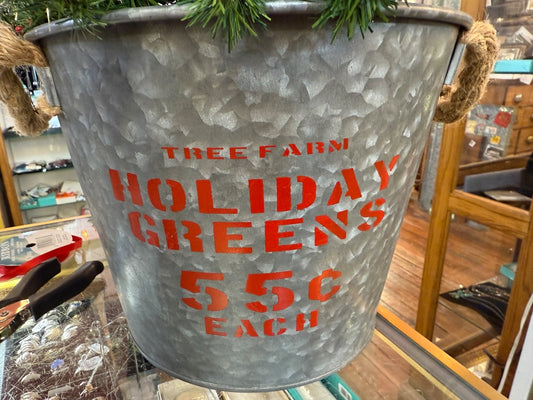 Holiday green tin bucket