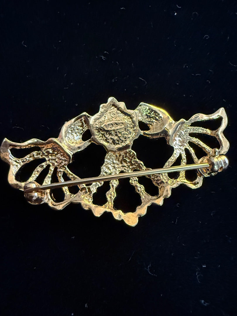 IRISH CLADDAGH  Brooch / Pin
