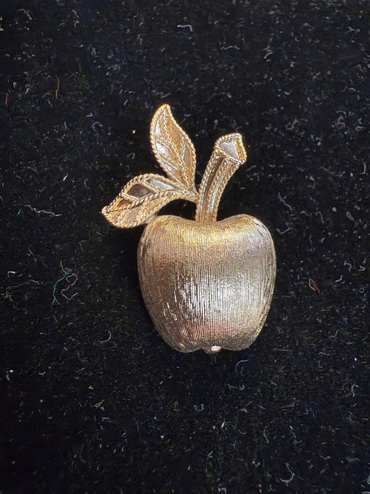 '74 Apple Brooch / Pin