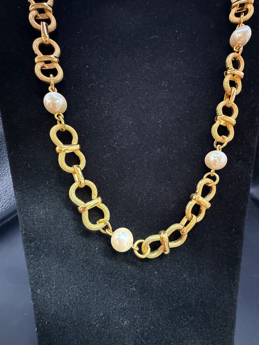30" Gold Linked Vtg Avon Pearl Necklace