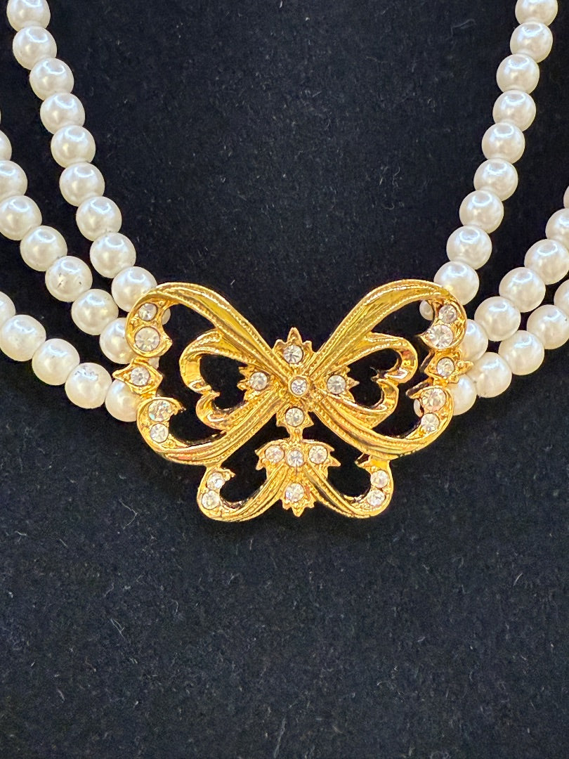 Vtg Nina Ricci Avon Pearl Necklace Butterfly Choker