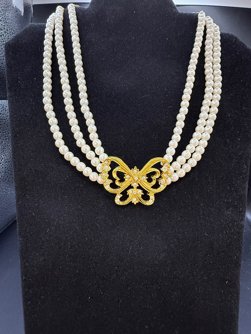 Vtg Nina Ricci Avon Pearl Necklace Butterfly Choker