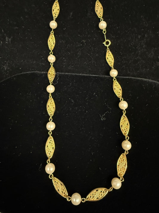 Vintage Avon Filagree & Pearl Necklace
