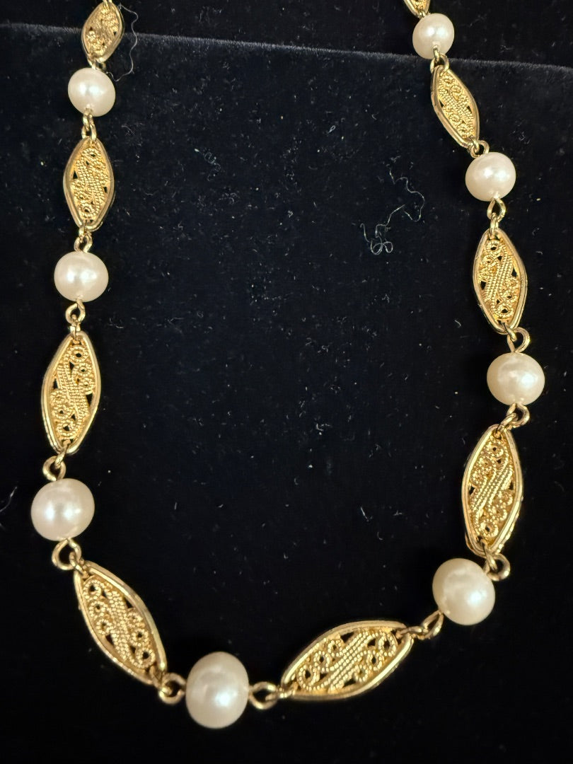 Vintage Avon Filagree & Pearl Necklace