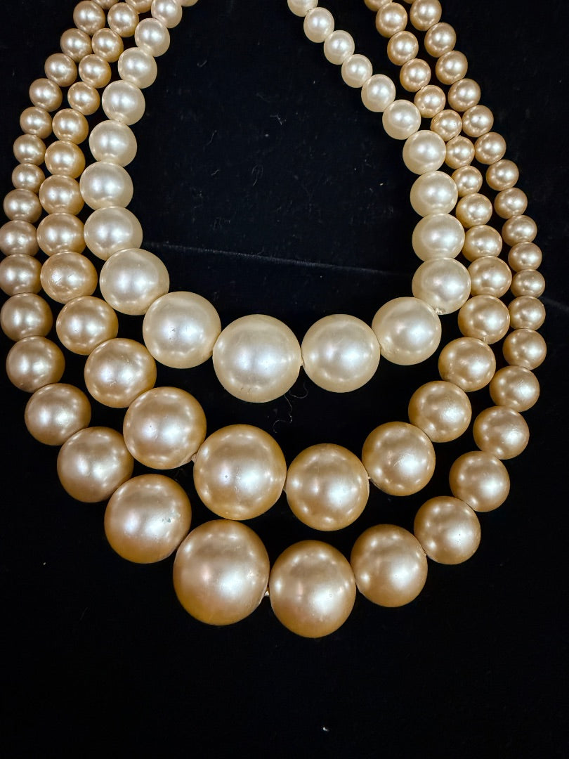 Dutchess Pale Pink 3 Strand Adjustable Pearl Necklace