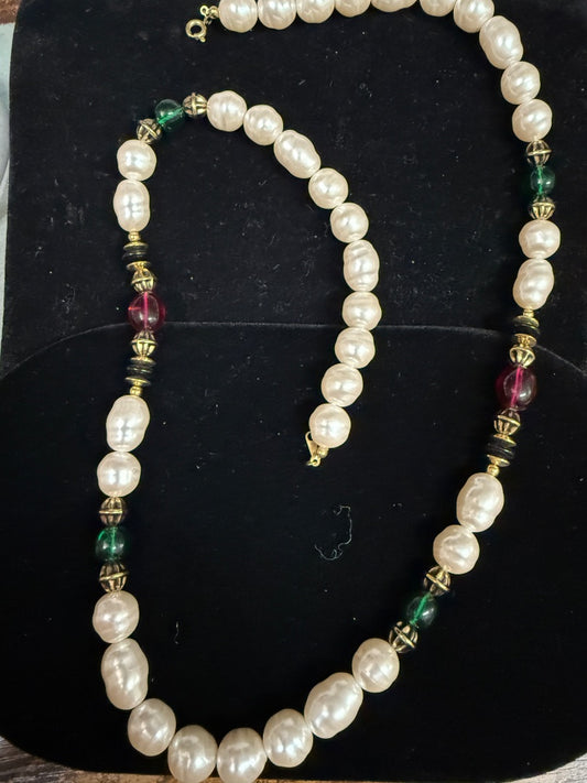 AVON KJL RENAISSANCE 1989 Pearl Necklace
