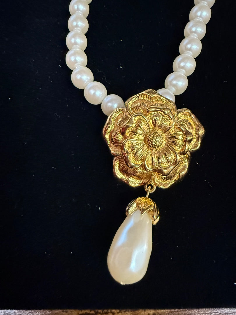 1994 Summerset Collection Avon Pearl Necklace