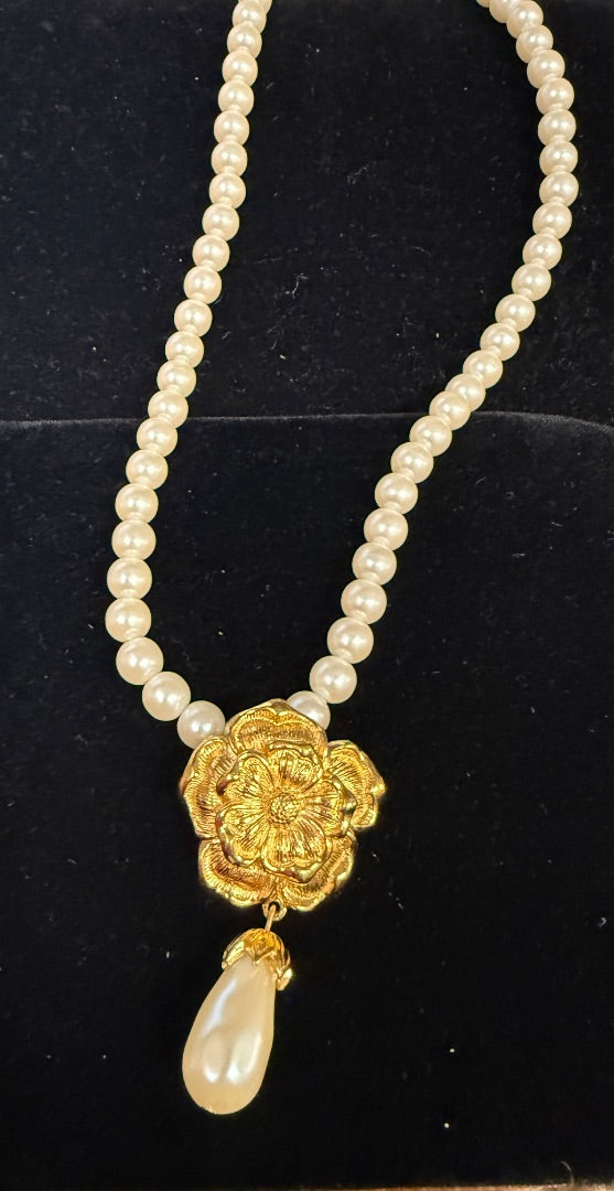 1994 Summerset Collection Avon Pearl Necklace