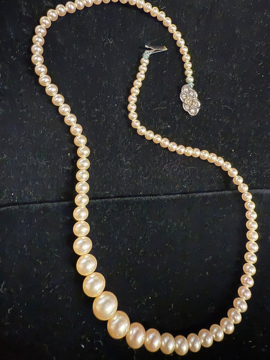 50's Vintage  BeigePearl Necklace