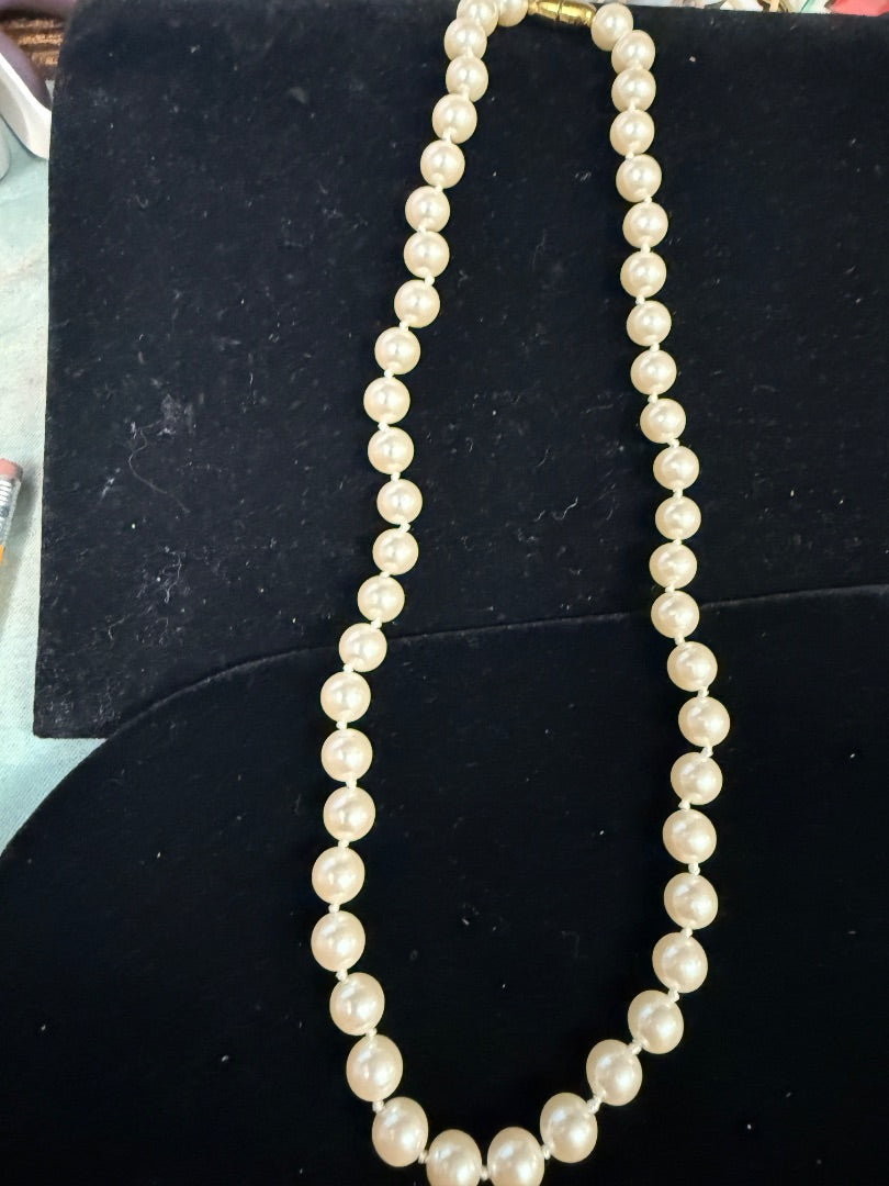 17" Short Pearl Necklace