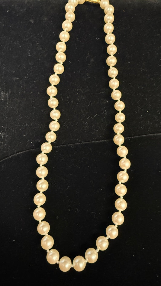 Vtg Avon Vtg Avon Pearl Necklace