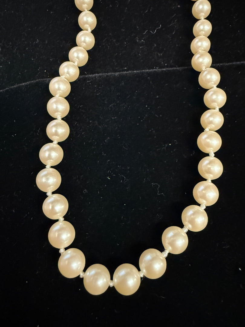 17" Short Pearl Necklace