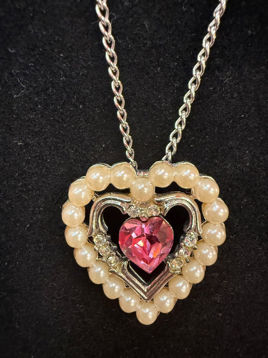 VTG Avon Pearl Heart Pink Gem gold Necklace