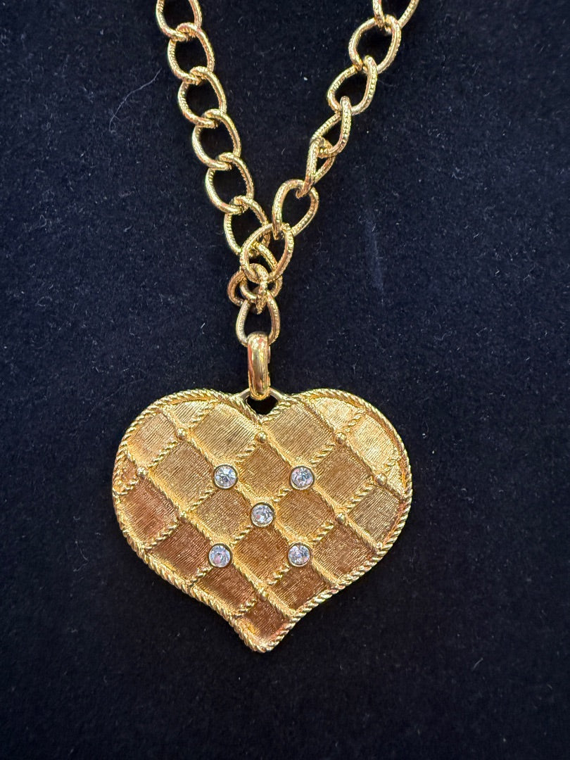 Lg VTG Avon Gold Heart necklace Diamonds