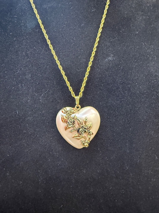 Vtg Avon Gold tone Pearl Heart Flowers