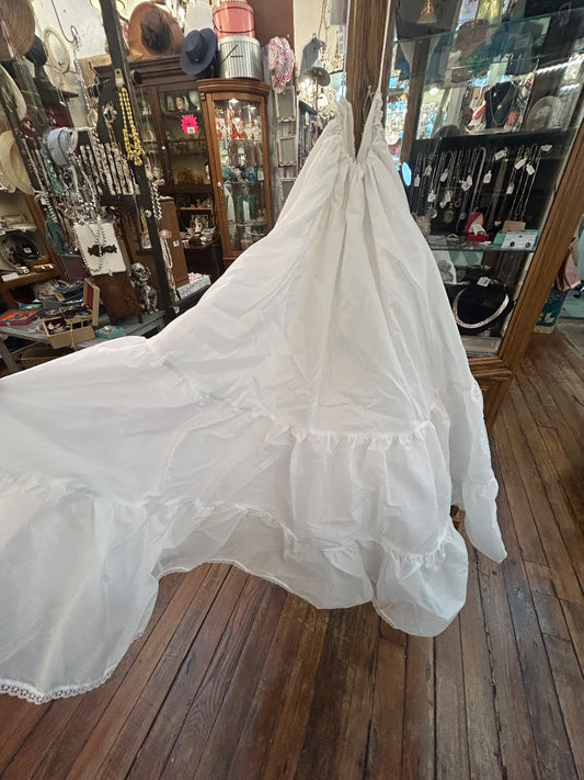 Vintage petticoat white