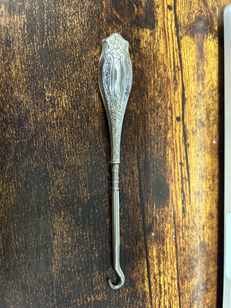 Shoe lace tool