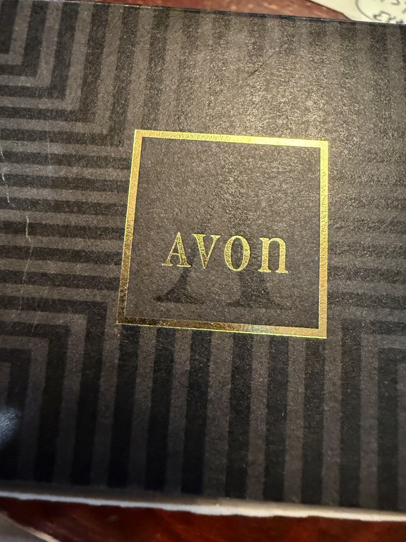 AVON Elephant set Necklace