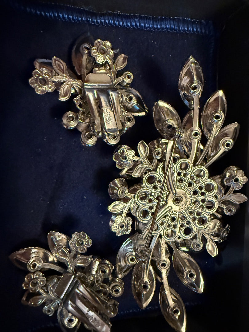 Vintage Judy Lee  Blue Green Brooch Clip Earring Set