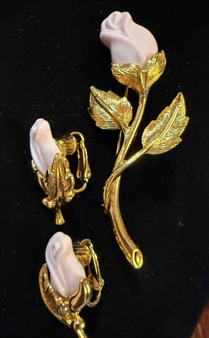 Pink AVON Pink Rose Bud Set Porcelain Brooch Pin