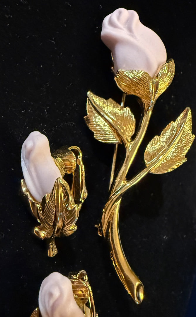 Pink AVON Pink Rose Bud Set Porcelain Brooch Pin